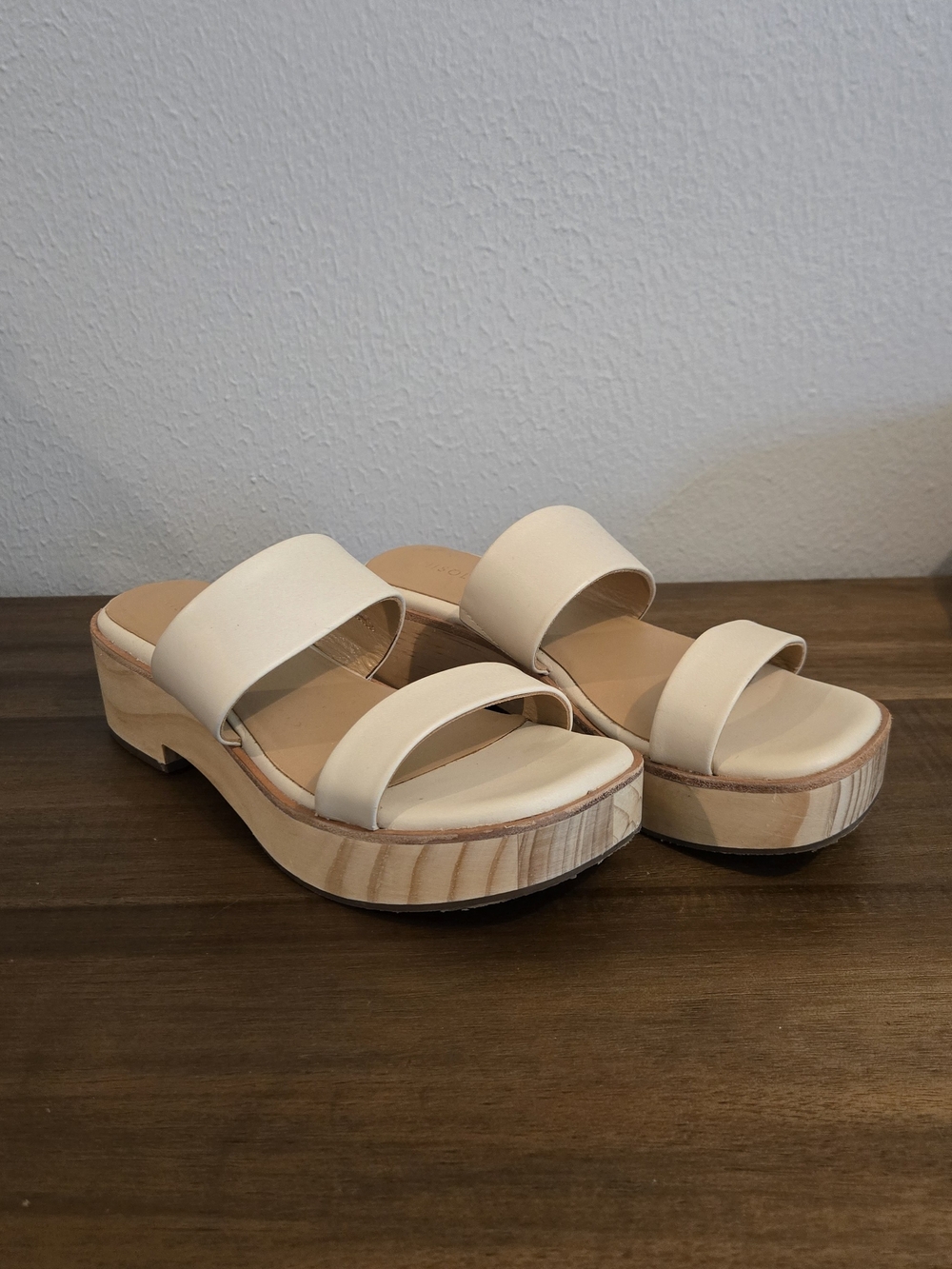 NISOLO® Ellie All-Day Clog in color bone - Picture 2 of 5